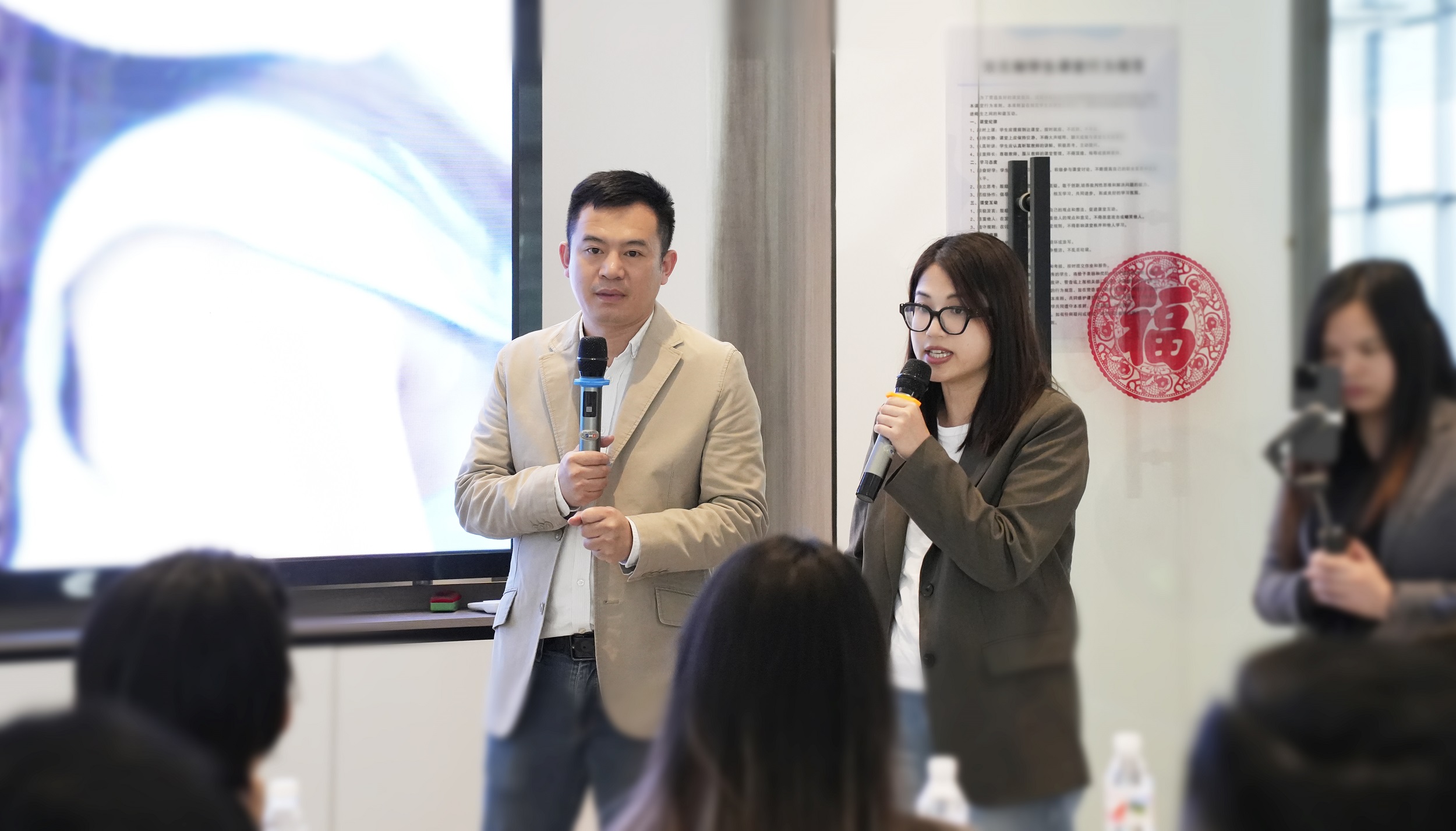 越南ARCHITOUR三维家JEGA游学团拜访合生雅居，共探外贸合作新机遇
