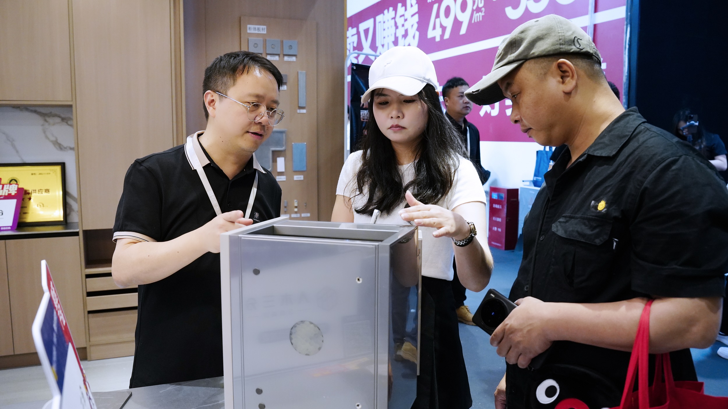 优居邦不锈钢 × 入木三分亮相第 14 届广州定制家居展